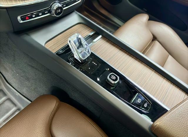 
								Volvo XC60 Recharge, 2022 full									