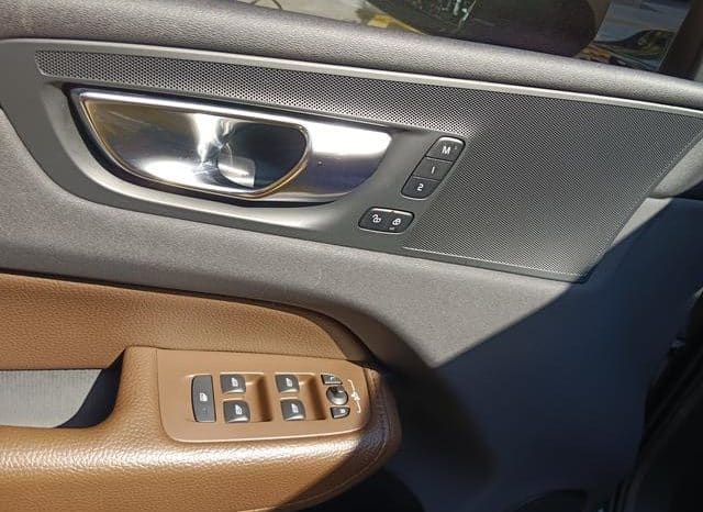 
								Volvo XC60, 2021 full									