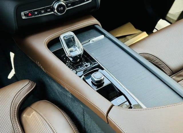 
								Volvo XC90, 2023 full									