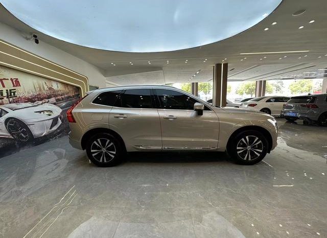 
								Volvo XC60, 2022 full									
