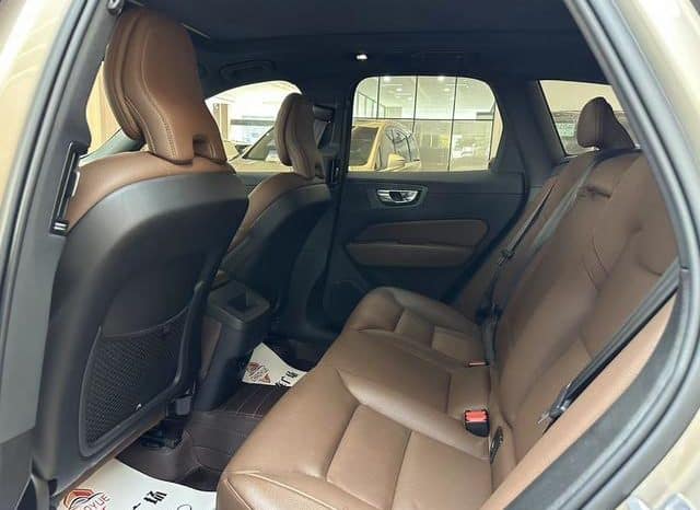
								Volvo XC60, 2022 full									