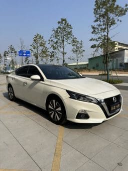 
										Nissan Altima (VI), 2021 full									