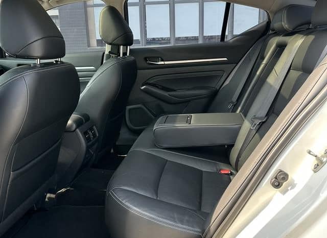 
								Nissan Altima (VI), 2021 full									