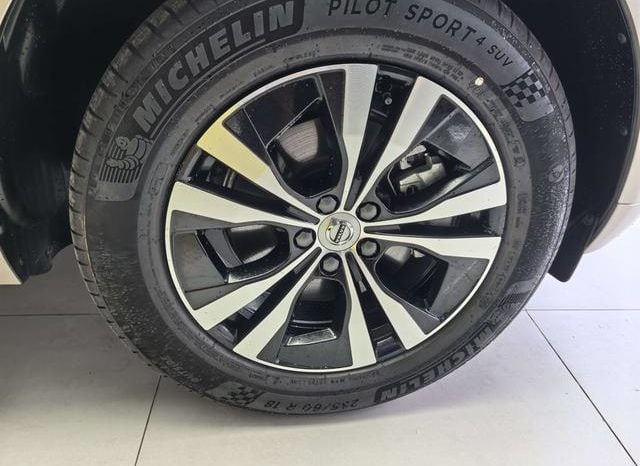 
								Volvo XC60, 2023 full									