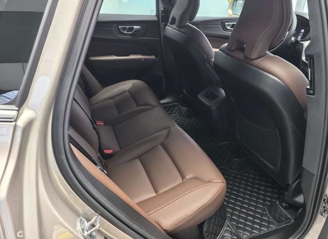 
								Volvo XC60, 2023 full									