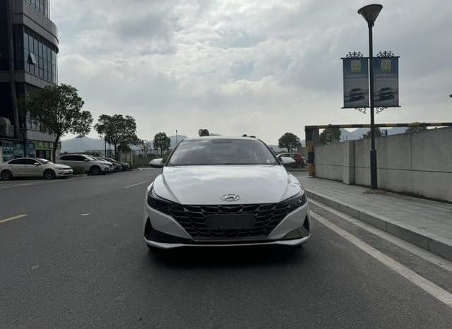 
								Hyundai Elantra (VII), 2023 full									