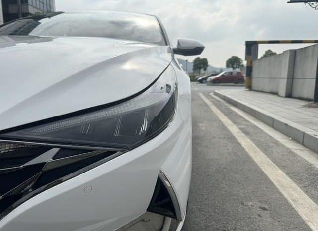 
								Hyundai Elantra (VII), 2023 full									