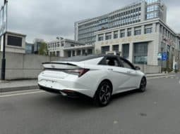 
										Hyundai Elantra (VII), 2023 full									