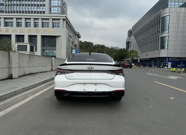 
								Hyundai Elantra (VII), 2023 full									