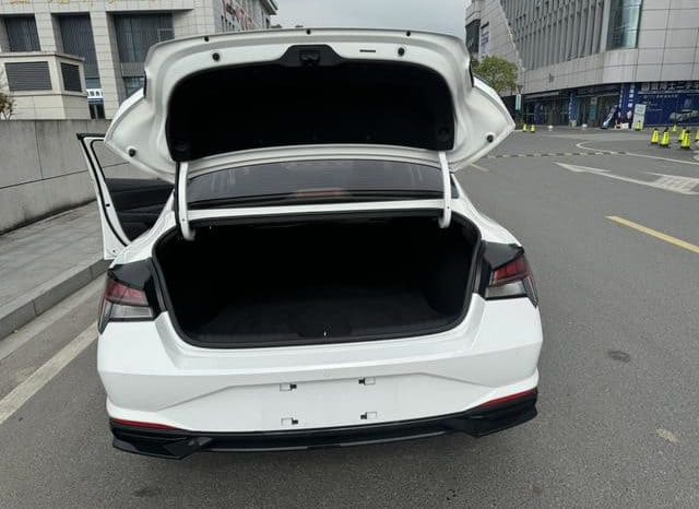 
								Hyundai Elantra (VII), 2023 full									