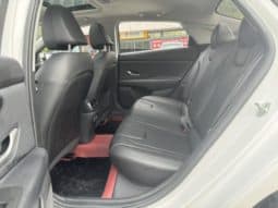 
										Hyundai Elantra (VII), 2023 full									