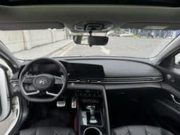 
										Hyundai Elantra (VII), 2023 full									