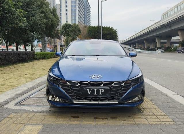 
								Hyundai Elantra (VII), 2022 full									