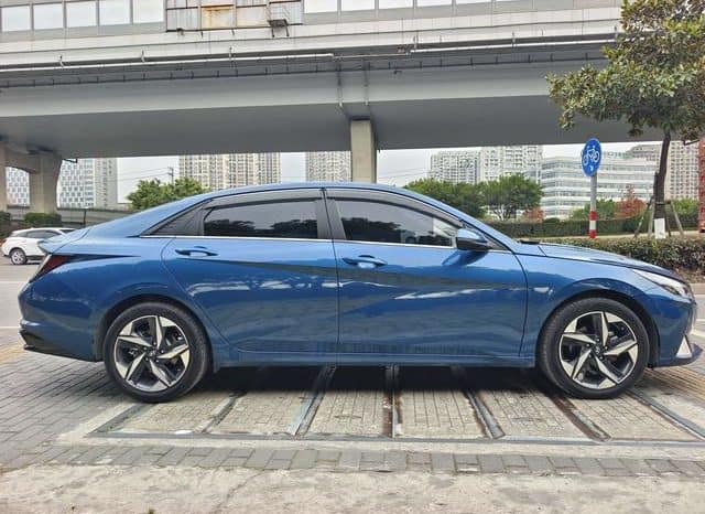
								Hyundai Elantra (VII), 2022 full									