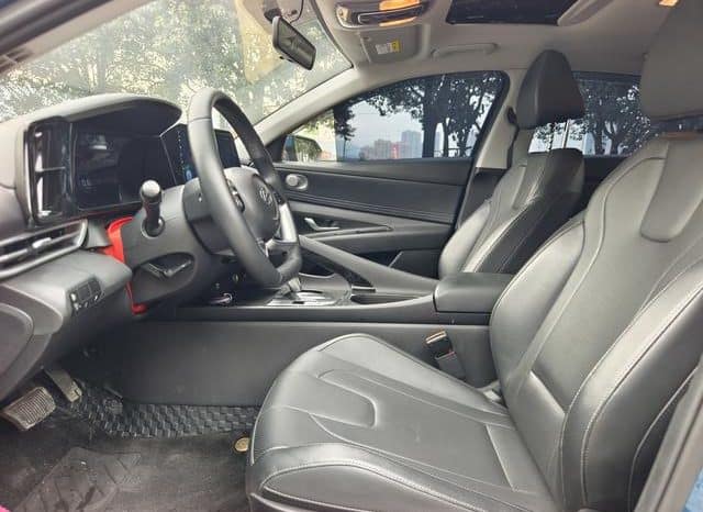 
								Hyundai Elantra (VII), 2022 full									