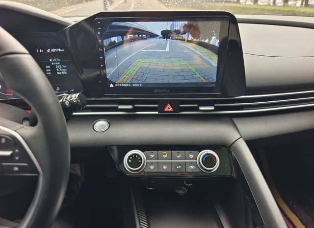 
								Hyundai Elantra (VII), 2022 full									