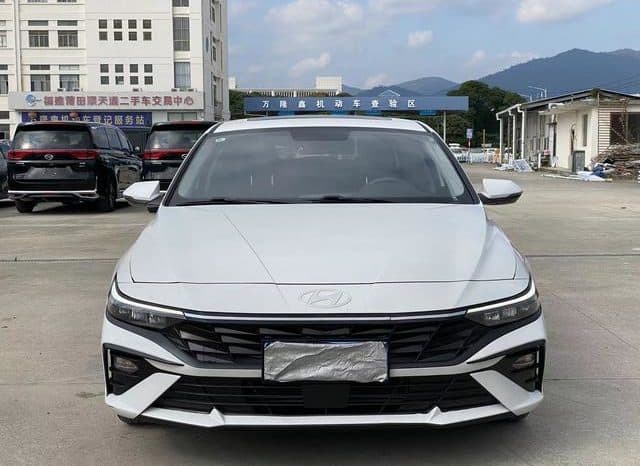 
								Hyundai Elantra (VII), 2024 full									