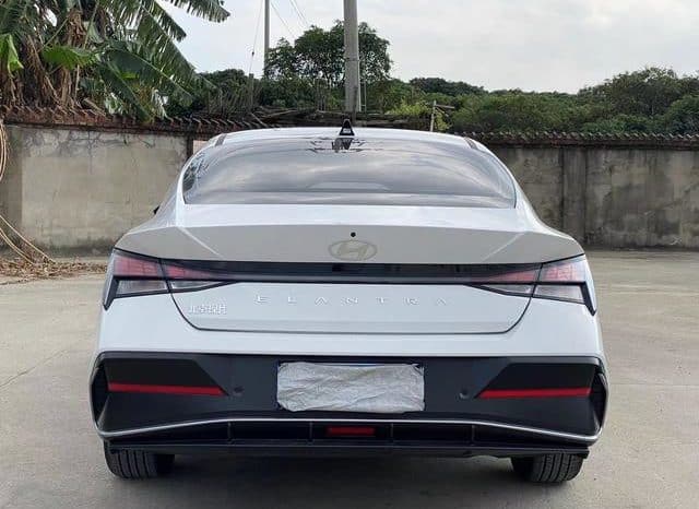 
								Hyundai Elantra (VII), 2024 full									