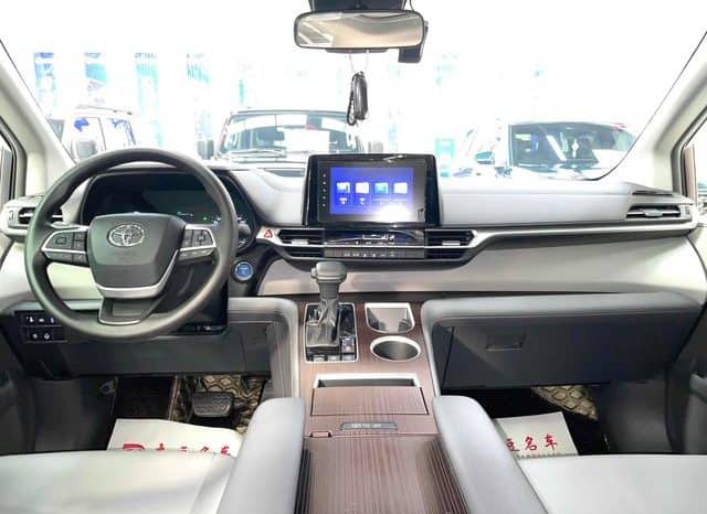 
								Toyota Granvia, 2023 full									