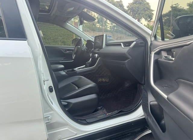 
								Toyota RAV4 (IV), 2021 full									