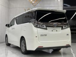 
										Toyota Vellfire, 2021 full									
