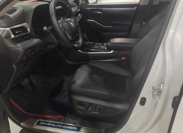 
								Toyota Highlander (III), 2023 full									