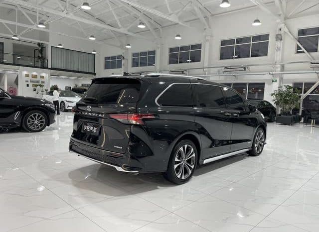 
								Toyota Granvia, 2024 full									