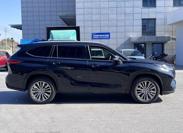 
								Toyota Highlander (III), 2024 full									