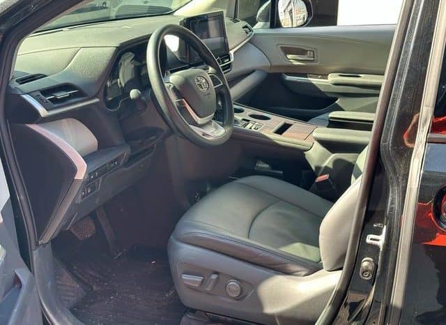 
								Toyota Granvia, 2023 full									