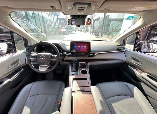 
								Toyota Granvia, 2023 full									