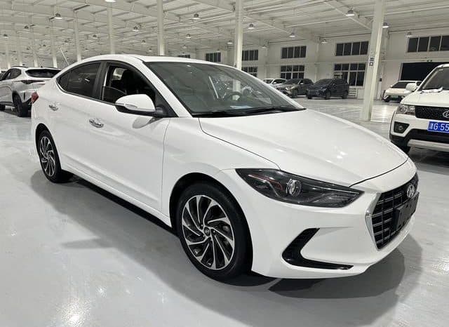 
								Hyundai Elantra (VI), 2020 full									