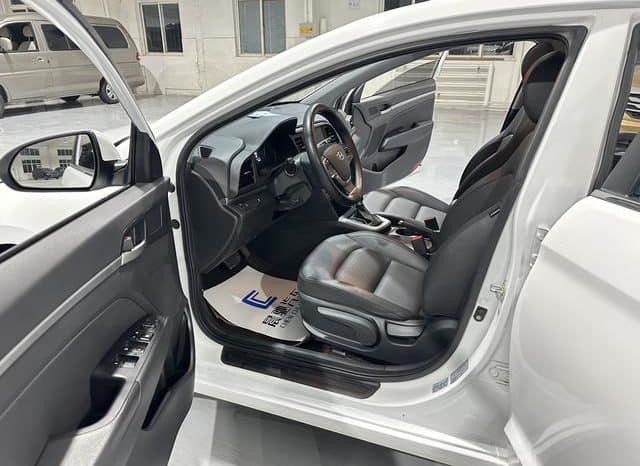 
								Hyundai Elantra (VI), 2020 full									