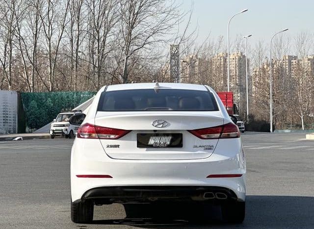 
								Hyundai Elantra (VI), 2020 full									