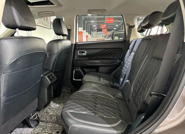 
								Mitsubishi Outlander II, 2022 full									