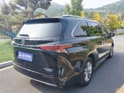 
										Toyota Sienna, 2022 full									