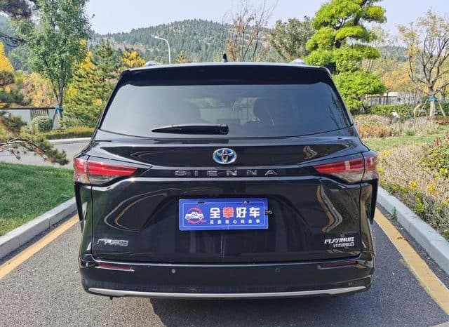 
								Toyota Sienna, 2022 full									