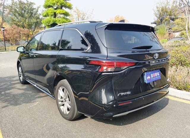 
								Toyota Sienna, 2022 full									