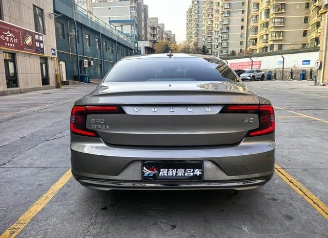 
								Volvo S90, 2021 full									