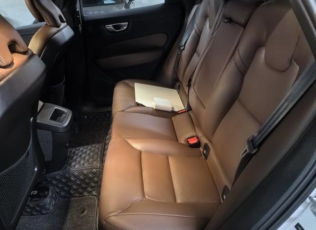 
								Volvo XC60, 2024 full									