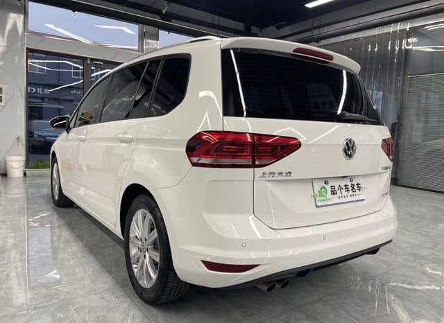
								Volkswagen Touran L, 2022 full									