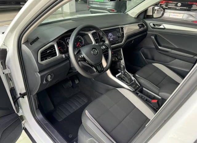 
								Volkswagen T-Roc, 2021 full									