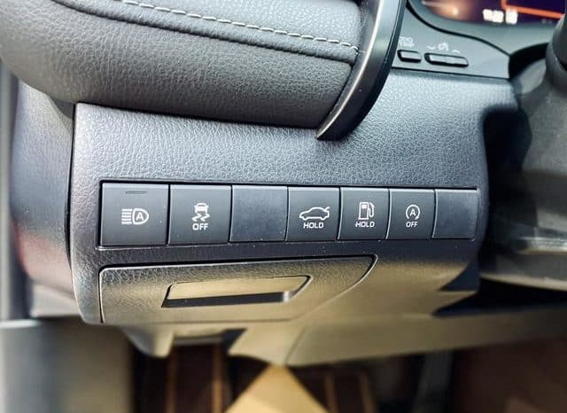 
								Toyota Camry, 2022 full									