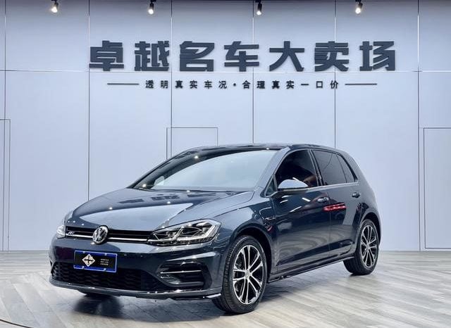 67990d0719a7f Volkswagen Golf 280 TSI, 2020