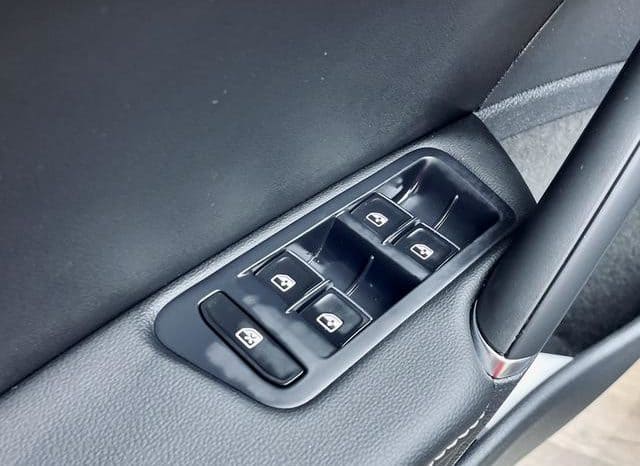 
								Volkswagen Golf 280 TSI, 2020 full									