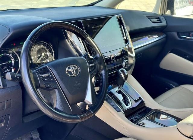 
								Toyota Vellfire (II), 2020 full									