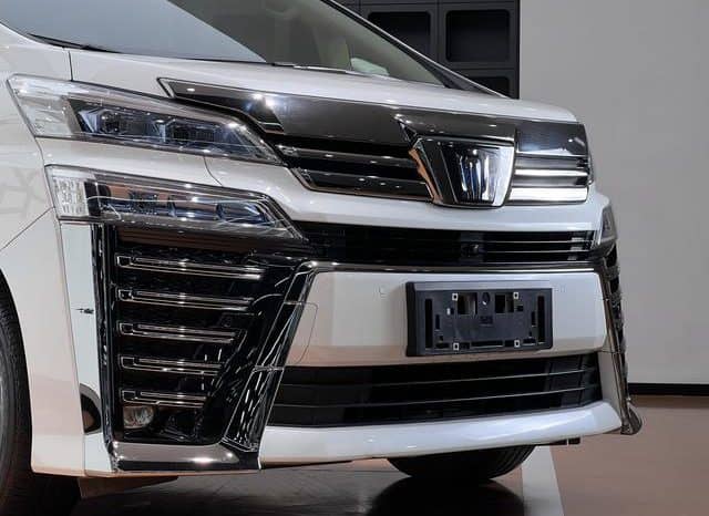 
								Toyota Vellfire, 2021 full									
