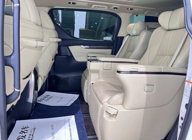 
								Toyota Vellfire, 2021 full									