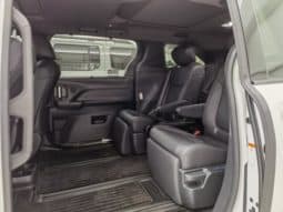 
										Toyota Granvia, 2023 full									