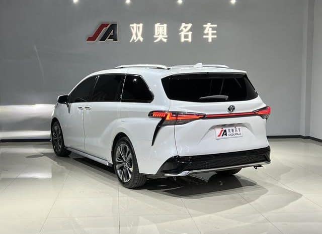 
								Toyota Granvia, 2024 full									
