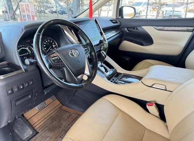 
								Toyota Vellfire, 2022 full									